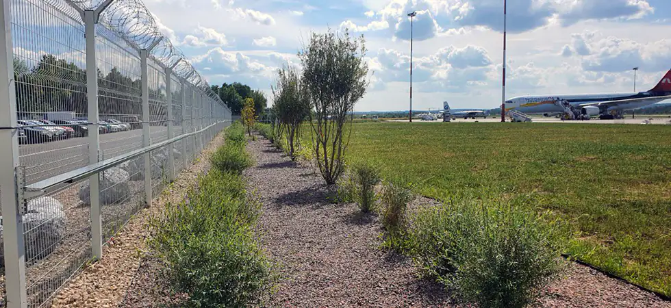 3D забор с кабельным лотком