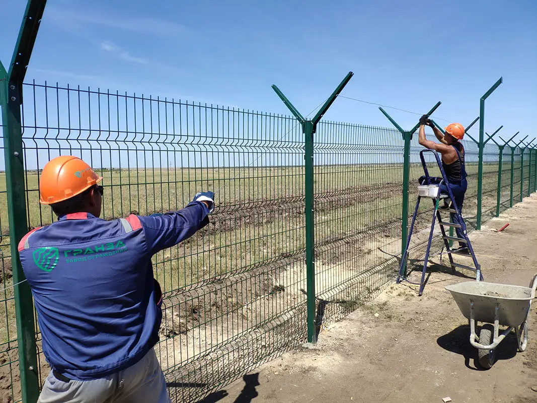 Монтаж металлических ограждений по смете